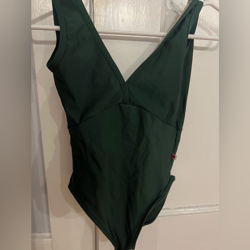 Yumiko alicia leotard xs hunter green fully lined, high cut leg